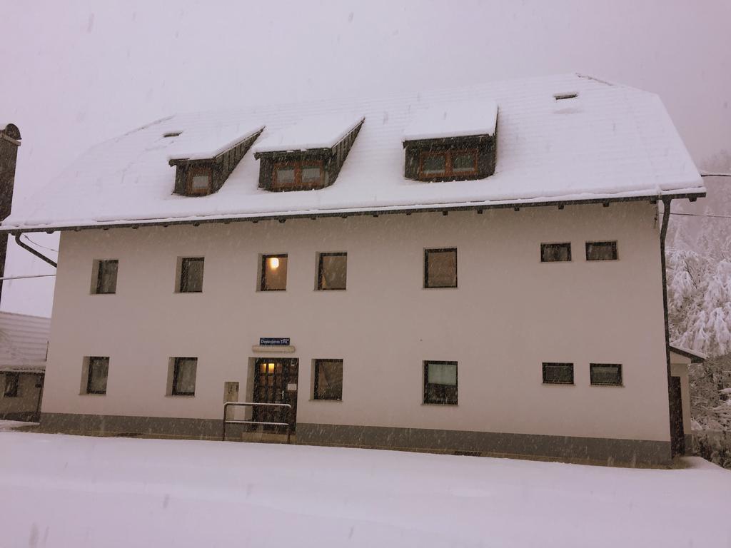 Apartmaji In Sobe Tina Kranjska Gora Εξωτερικό φωτογραφία